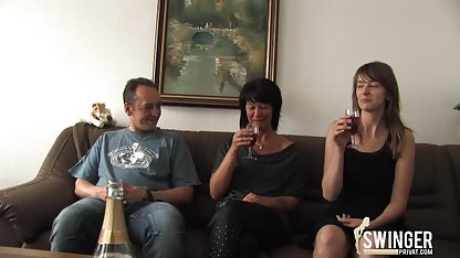 Filles baise avec des poupées en caoutchouc et film x gratuit cougar des chattes lécher