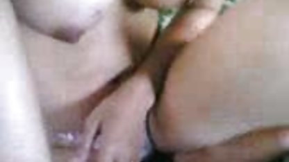 Une jeune fille de 18 ans lui a donné un bonnet video sexe tukif mouillé