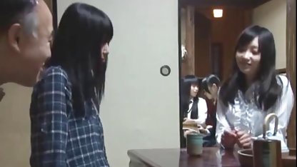 Fille coquine avec video de baise gratuite son monsieur et boit son sperme