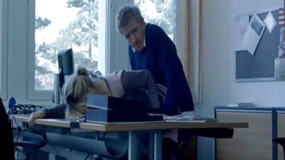 Le mec coincé dans new porn gratuit le cul étroit de sa bien-aimée