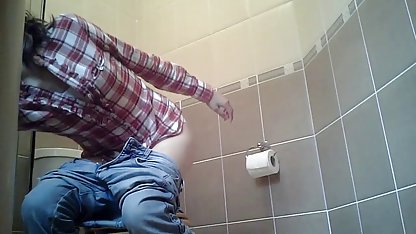 Une grosse bouteille pour une machine bout à bout n'est pas un problème film sex francais gratuit