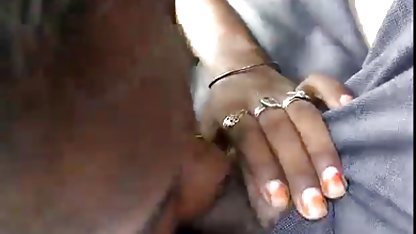 La brune surprend son amant avec vidéo sexe tukif un anus énorme