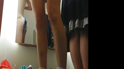 Le bébé blond a résisté extrait video sexe amateur à l'accouplement grossier d'un étalon