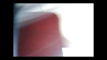 Suédois aux gros seins jouit à pornodrome xxx la pompe et au sexe