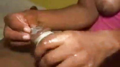 Un mec et deux étalons se porn black gratuit font baiser dans une voiture