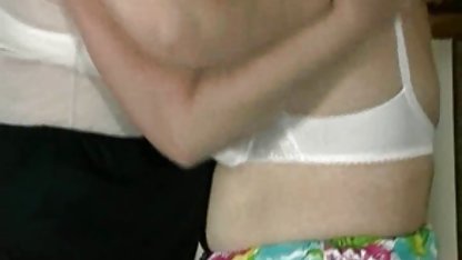 Le grosse femme sexe gratuit premier sexe anal béguin avec un cul serré