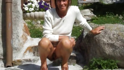 Milana baise activement avec video gratuite de fellation un mec devant une caméra amateur