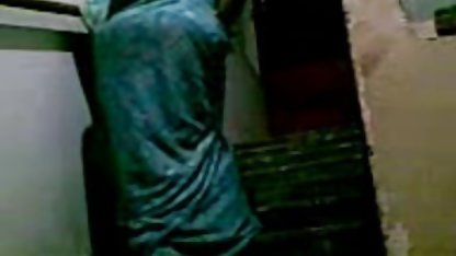 Negro video film de sex gratuit baise une vieille femme mince dans le cul
