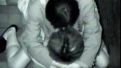Une caméra cachée a tiré une pipka nue sous la robe d'une fille vedio porn gratuit dans la rue