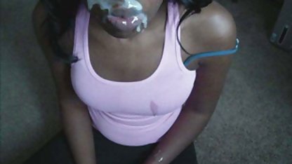 Fille Cums Sur Le Dessus mature video gratuite