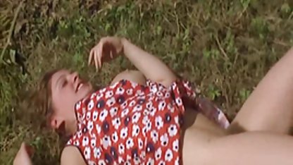Petite des vidéos de sexe gratuit fille a couché avec l'amie de sa soeur