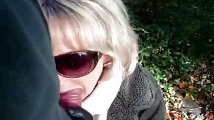 Jeune femme Kazakh se fait baiser vidéo sexe amateur gratuit dans l'anus et les bâtards