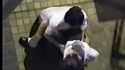 L'homme aux cheveux site de video de sexe gratuit gris voulait mettre une blondie soumise dans un crustacé