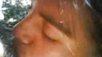 Frère a filmé sa sœur nue dans la salle de bain avec une video x amateur gratuite caméra cachée