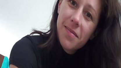 Gymnaste xxx jeune black russe flexible a montré son corps dans la salle de gym