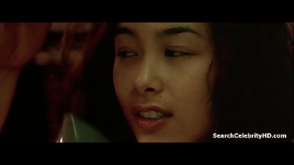 Guy tukif sexe video ayant visité la beauté de 18 ans l'a baisée