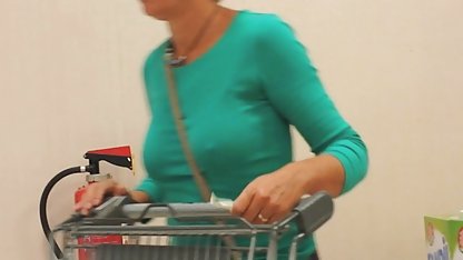 Le garçon est venu rendre visite et a you porn video gratuite persuadé sa petite amie pour le sexe
