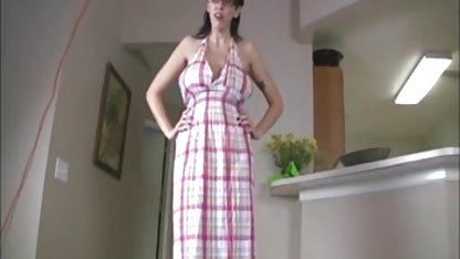 Un étudiant a divorcé d'un jeune enseignant pour le youtube sexe gratuit sexe en public